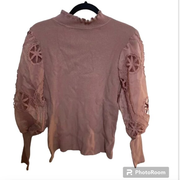 ⭐️ Embroidered Cutout Floral Hipster Eyelet Chic Glam Puff Sleeve Sweater Blouse - Picture 1 of 5